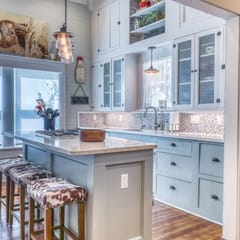 Downtown LaGrange Historic Home w/Jacuzzi