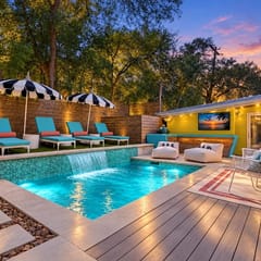 MidMod Bungalow 5BR Heated Pool
