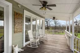 Cozy Ranch Home minutes from Brenham, Bellville, Round Top!