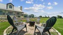 Hidden Gem: Spacious Countryside Retreat w/ Pool