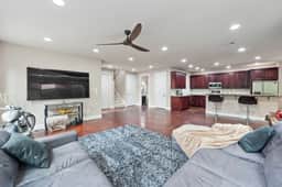 Hill Country Hideaway - Image 2