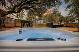 Josie's Farmhaus Stock Pool Hot Tub Wildlife