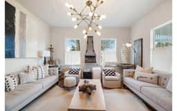 Round Top charm w/POOL and outdoor dining