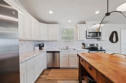 The Trendsetter: Cozy Farmhouse near Round Top
