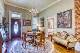 Downtown LaGrange Historic Home w/Jacuzzi - Image 3