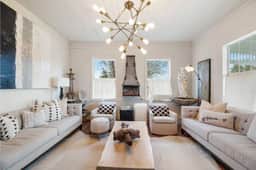 Round Top charm w/POOL and outdoor dining - Image 5