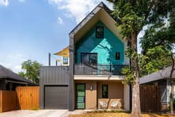 Austin Abode | Heated Pool | Sleeps 12 | Rainey St - Image 2
