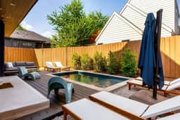 Austin Abode | Heated Pool | Sleeps 12 | Rainey St - Image 3