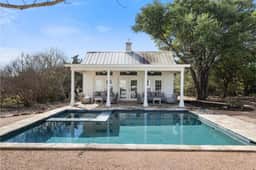 Round Top entertainer's oasis w/POOL, Pond & more! - Image 2