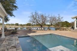 Round Top entertainer's oasis w/POOL, Pond & more! - Image 4