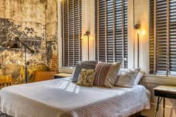 The downtown Brenham Schoolhouse Hotel, Room A - Image 3