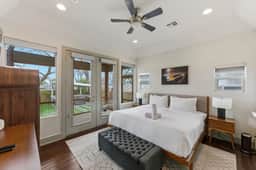 Zilker Retreat | Hot Tub | Walk to Zilker - Image 5