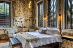 The downtown Brenham Schoolhouse Hotel, Room C - Image 3