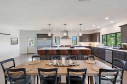 La Grange Modern Farmhouse, breathtaking views! - Image 3