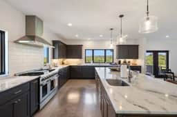 La Grange Modern Farmhouse, breathtaking views! - Image 5