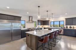 La Grange Modern Farmhouse, breathtaking views! - Image 4