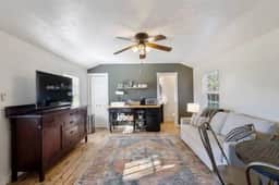 Cottage at Fable Farm, mins from Round Top/Brenham - Image 2