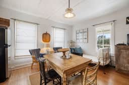 Rustic Charm in our Quaint Round Top Farmhouse! - Image 4