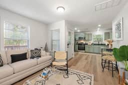 2109 Brackenridge - Upstairs and Downstairs Unit - Image 2