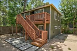2109 Brackenridge - Upstairs and Downstairs Unit - Image 3
