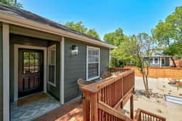 2109 Brackenridge - Upstairs and Downstairs Unit - Image 4