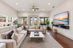 Zilker Retreat | Hot Tub | Walk to Zilker - Image 3