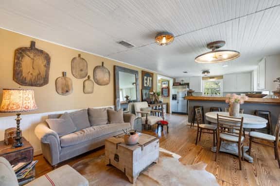 Fun, eclectic Round Top home w/POOL! 5 min to town - Image 1