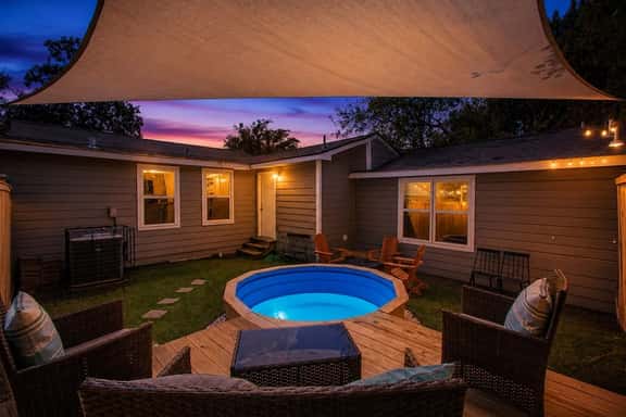 Comfortable Houston Home Base 4BD 2BTH - Image 1