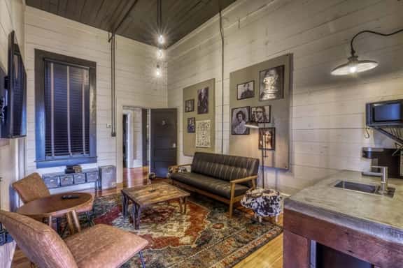 The downtown Brenham Schoolhouse Hotel, Suite 3 - Image 1