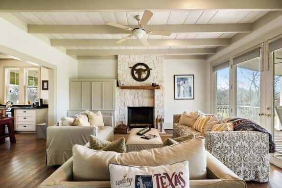 Cozy Ranch Home mins to Brenham & Round Top! - Image 1