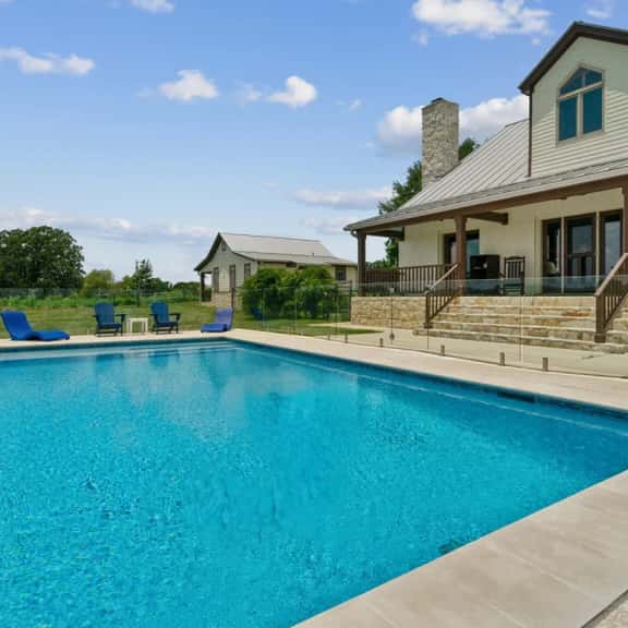 Hidden Gem: Spacious Countryside Retreat w/ Pool - Image 1