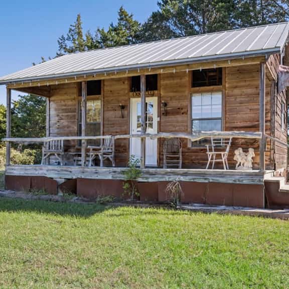 Historical country cabin in Round Top! - Image 1