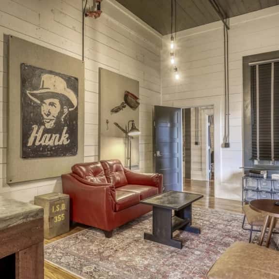 The downtown Brenham Schoolhouse Hotel, Suite 4 - Image 1
