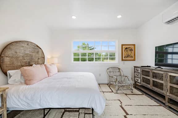 Charming Cottage, 5 Minutes to Round Top!
