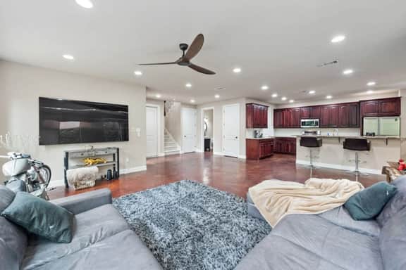 Hill Country Hideaway - Image 2