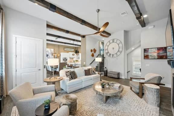 Luxe Townhome | 4bd 5ba  Elevator | 1 mile from DT
