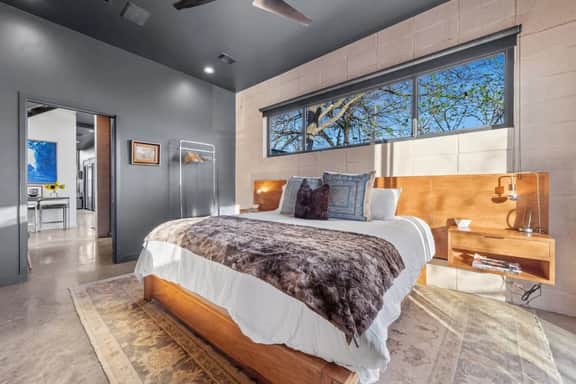 NEW Luxe DT Austin Oasis | Pool | Casita