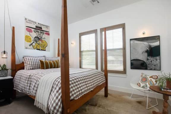 NEW urban cottage, The Vine & Round Top!