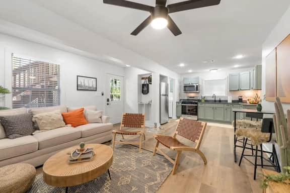 SoCo BoHo Bungalow | Sleeps 4