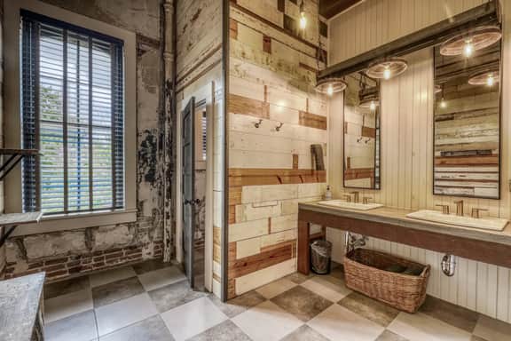 The downtown Brenham Schoolhouse Hotel, Suite 4