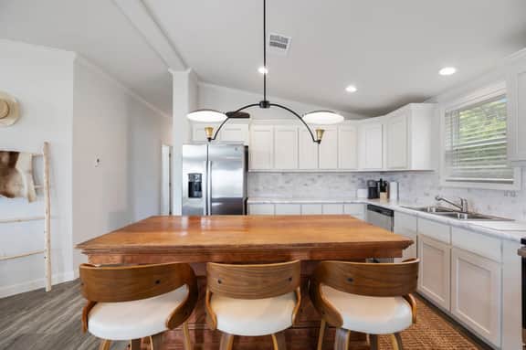 The Trendsetter: Cozy Farmhouse near Round Top