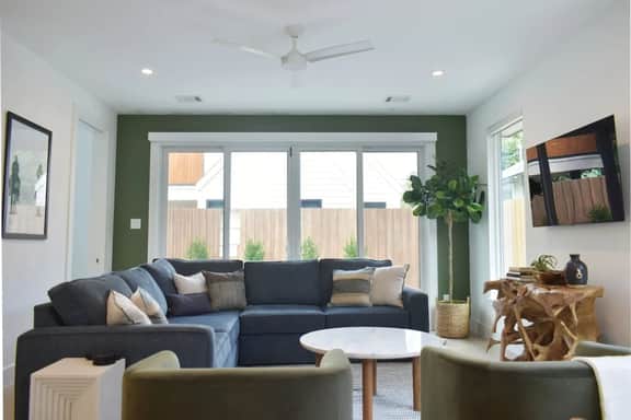 Austin Abode | Heated Pool | Sleeps 12 | Rainey St - Image 5