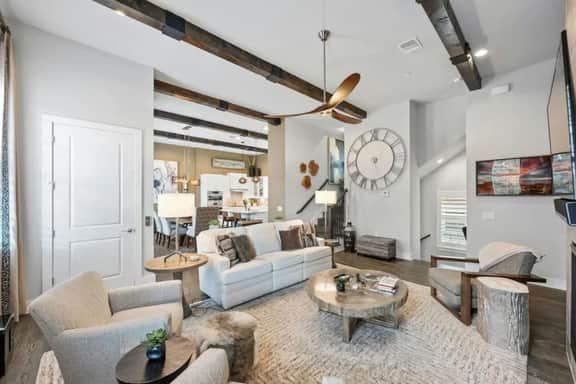 Luxe Townhome | 4bd 5ba Elevator | 1 mile from DT - Image 3