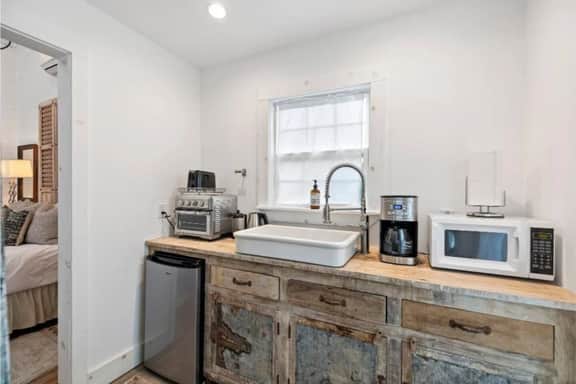 Enchanting Casita, 5 minutes to Round Top! - Image 4