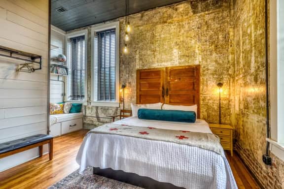 The downtown Brenham Schoolhouse Hotel, Suite 2 - Image 3