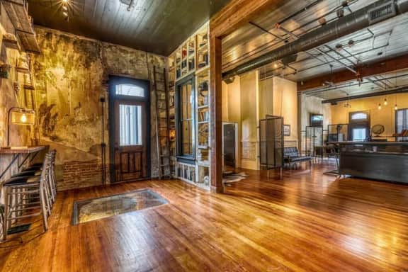 Downtown elegance, The Brenham Schoolhouse hotel - Image 4