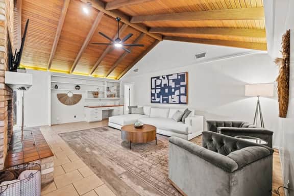 Baron's Creek Headquarters | Sleeps 12 | Hot Tub - Image 2