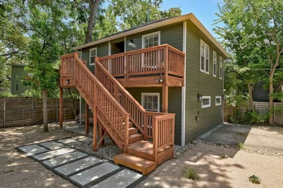 2109 Brackenridge - Upstairs and Downstairs Unit - Image 3