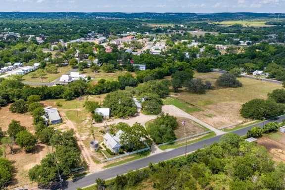 Baron's Creek Ranch | Big Groups | 3 Homes | Sleeps 20