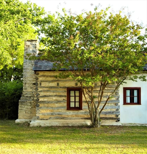Pioneer Log Cabin | Historic | Built in 1865
